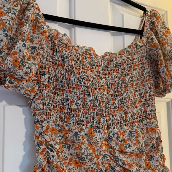 ASTR Ruched Mini Dress - Picture 5 of 6